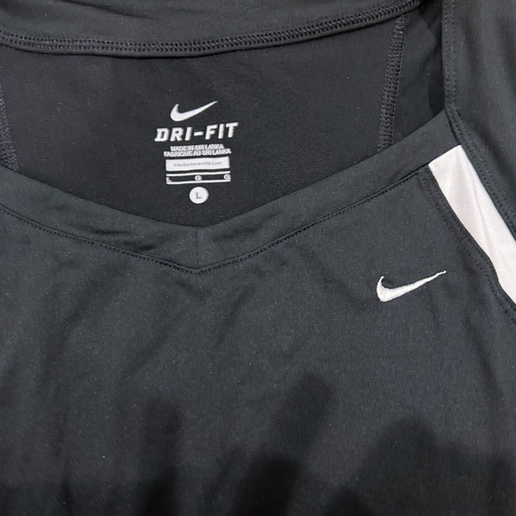 Nike Dri Fit Short Sleeve Top Athletic - Picture 3 of 3